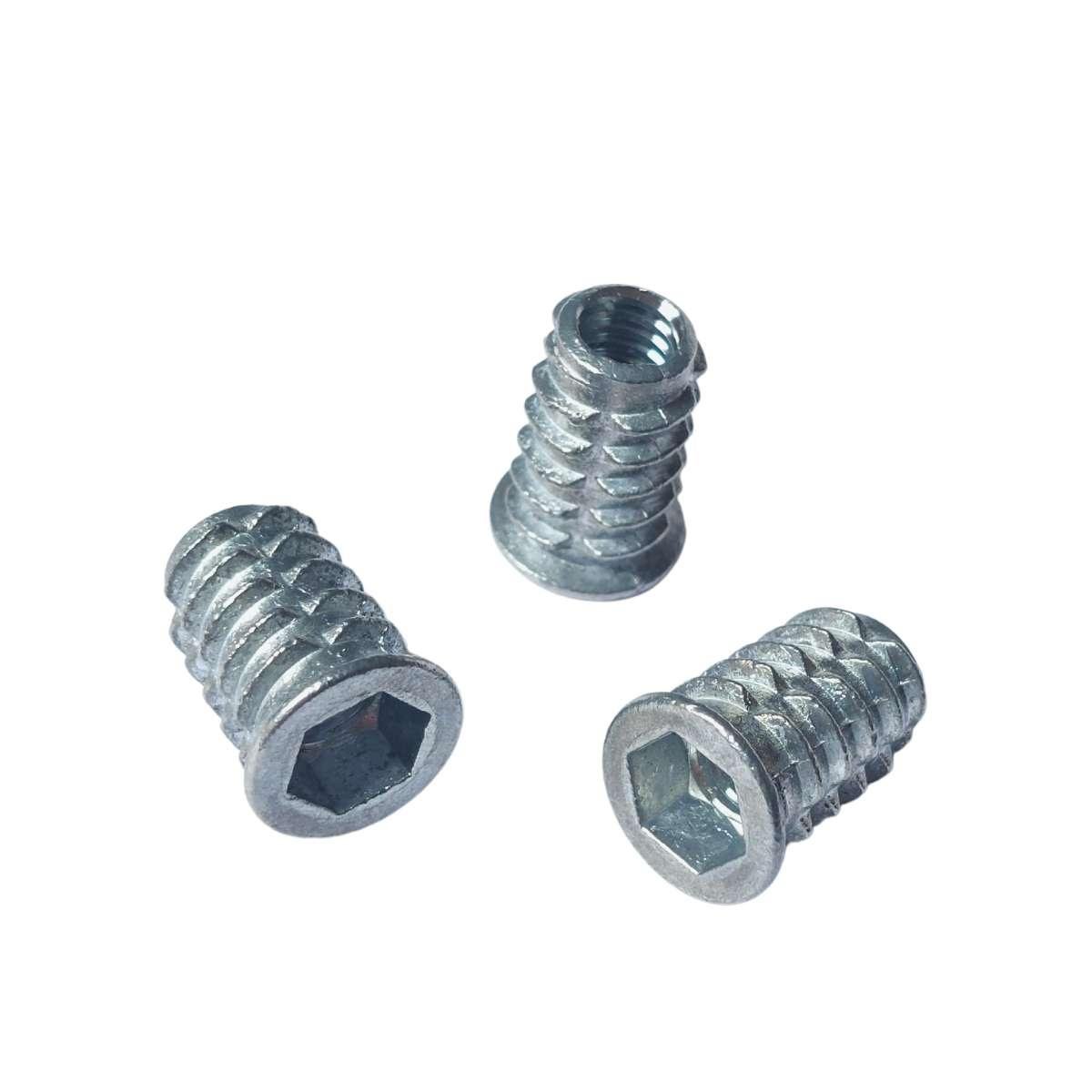 53f954057e284dfa9276407aea702666.jpg Bucha Americana Para Madeira M6x13 Zamac 100 Peças - Imagem 1